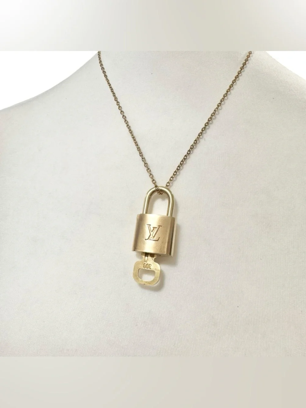 Authentic Louis Vuitton #306 Lock & Key Set on a 18K Gold Plated Chain Necklace - Picture 2 of 10